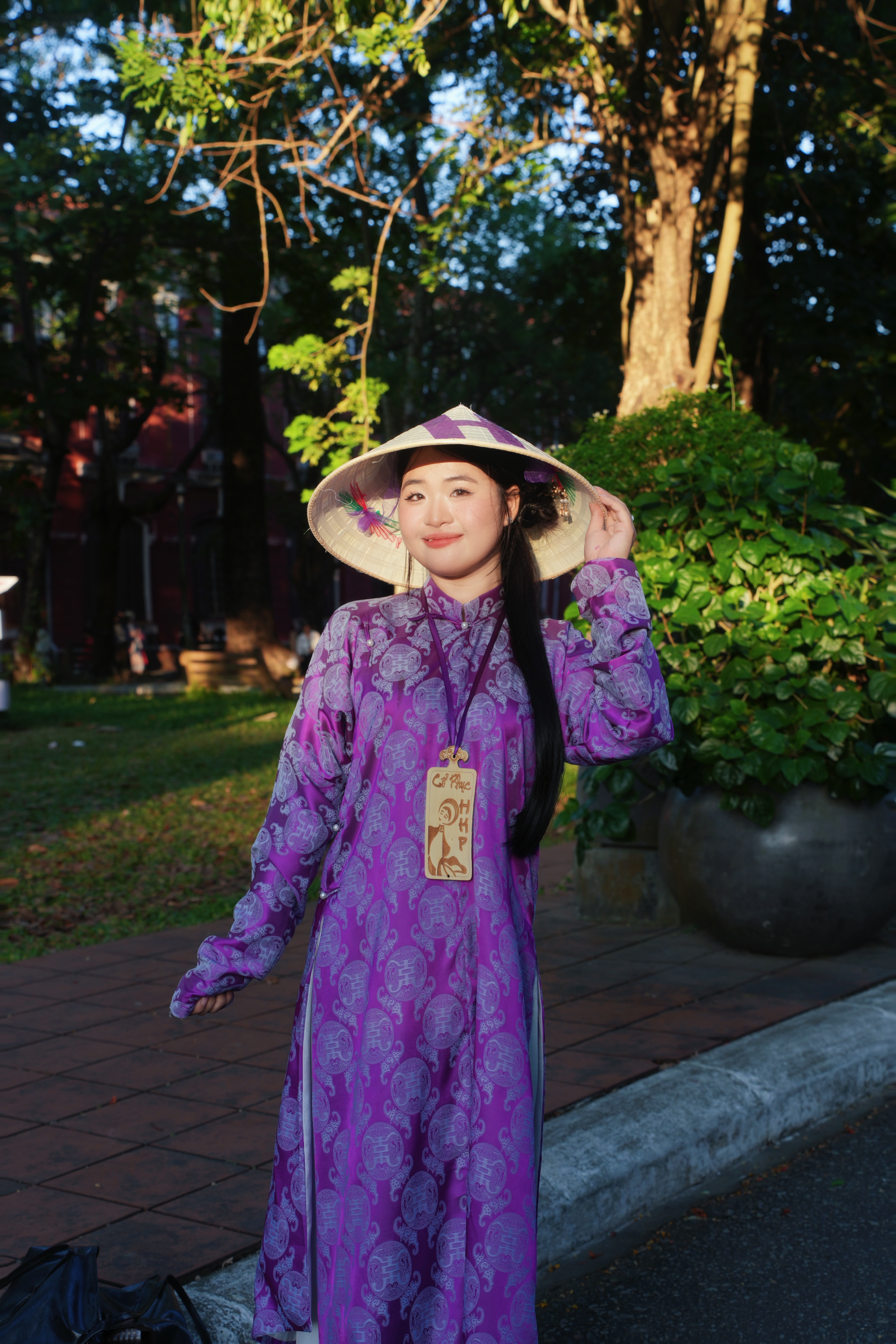 NGŨ THÂN TAY CHẼN GẤM MỀM