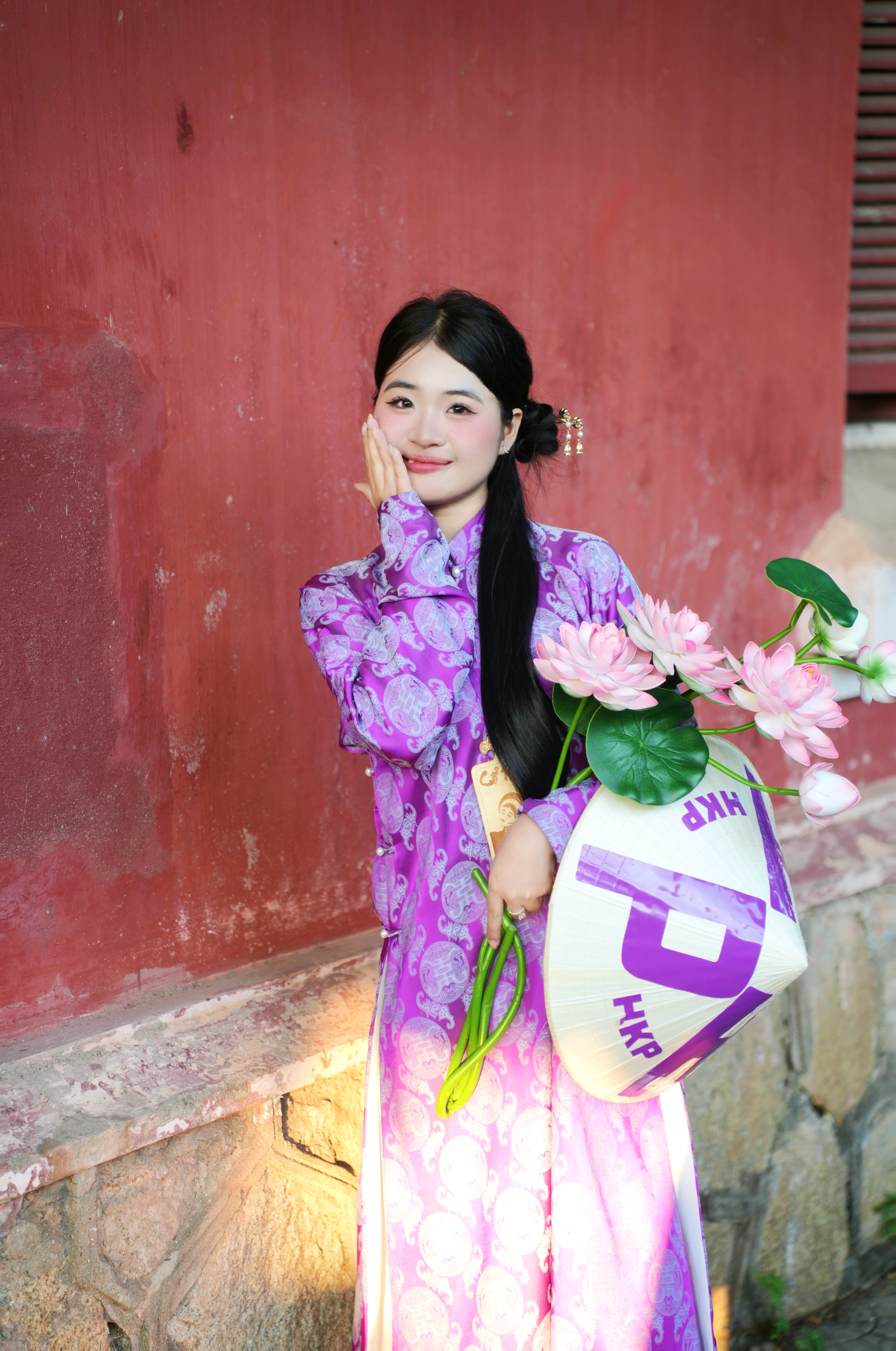 NGŨ THÂN TAY CHẼN GẤM MỀM